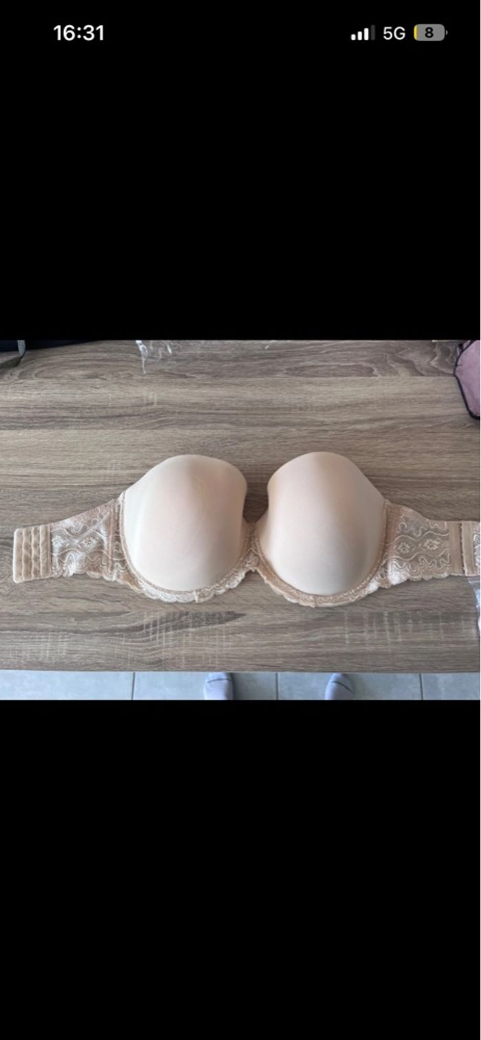 Soutien gorge à bretelles transparentes et amovibles - photo numéro 2