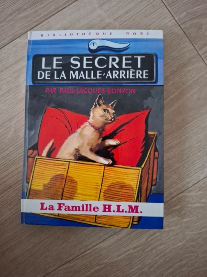 Livre collector Le secret de la malle arrière de Paul Jacques Bonzon en bon état
