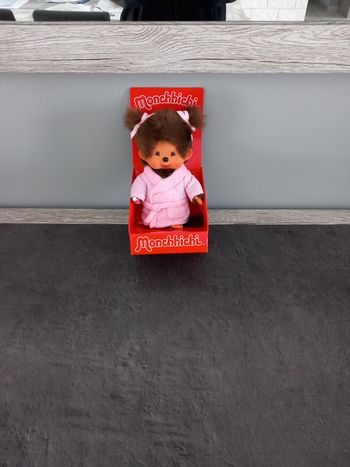 Monchhichi fille peluche poupon neuf 