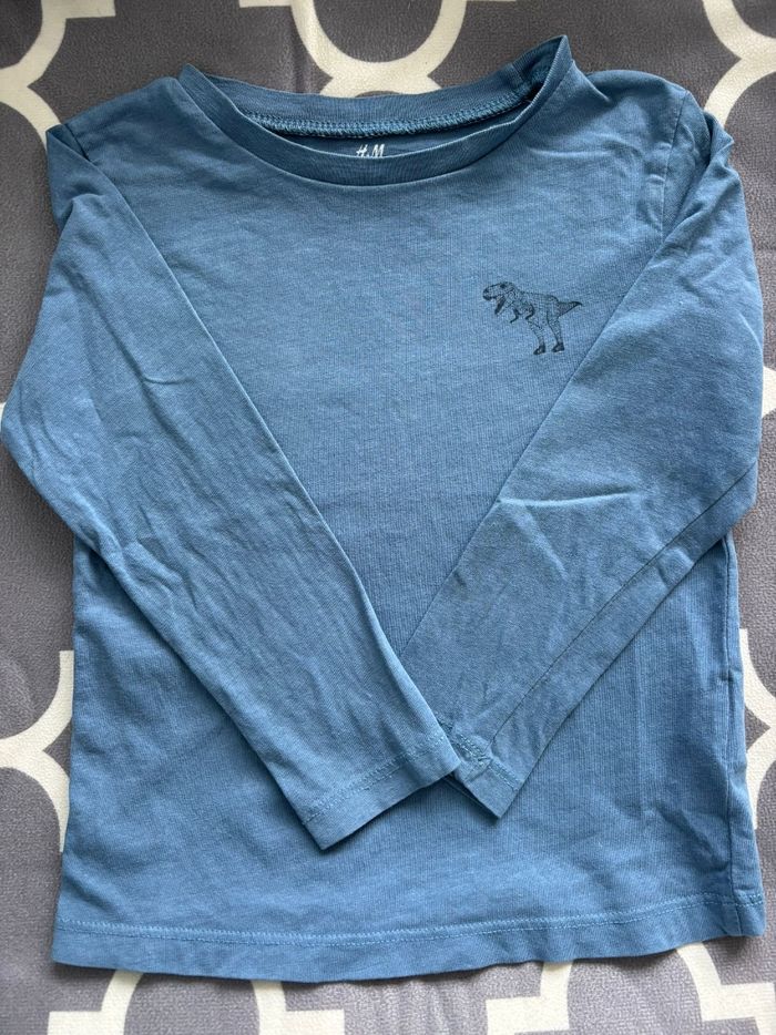 Tee-shirt manches longues garçon H&M bleu. 2/4 ans - photo numéro 1