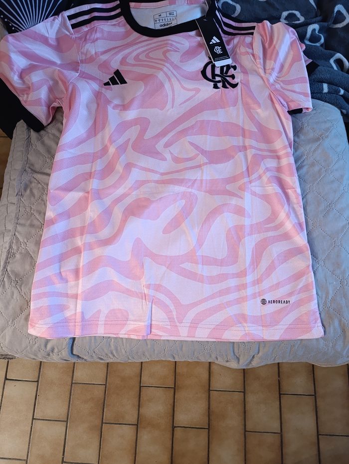 Tee-shirt femme neuf avec étiquettes