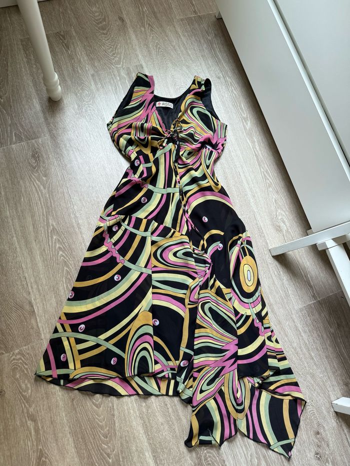 Robe mi longue asymétrique à volants vintage moulante - photo numéro 3