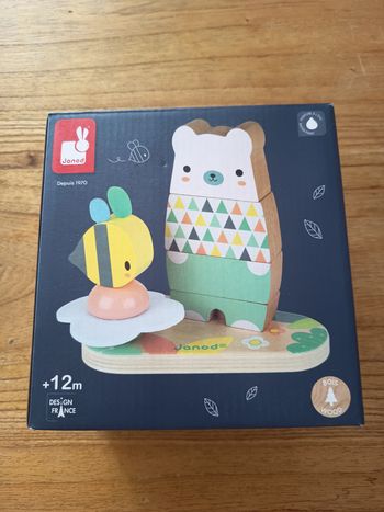 Puzzle à empiler en bois Janod – Ours et abeille