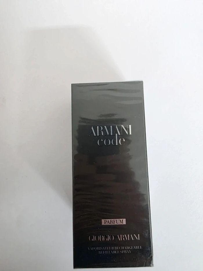Neuf avec étiquette·Armani