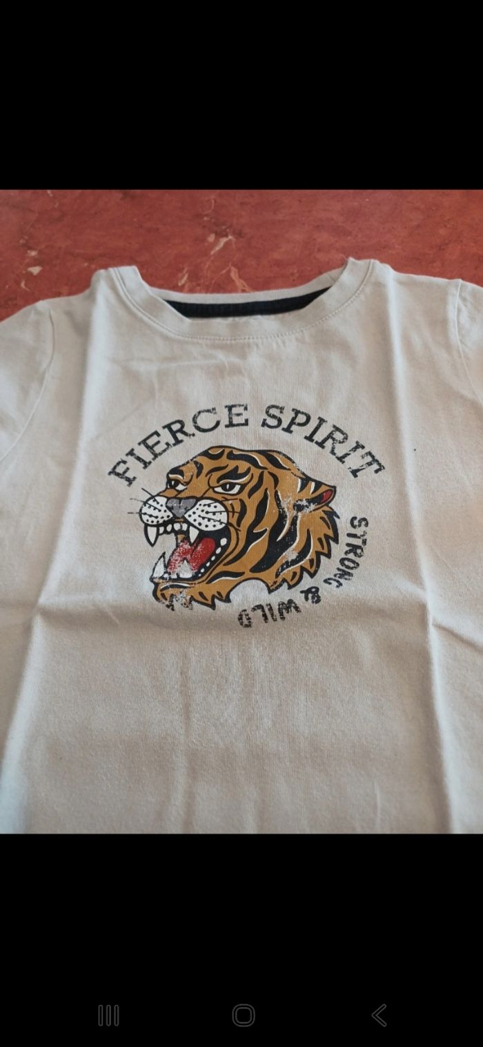 T.shirt garçon taille 4 ans - photo numéro 2