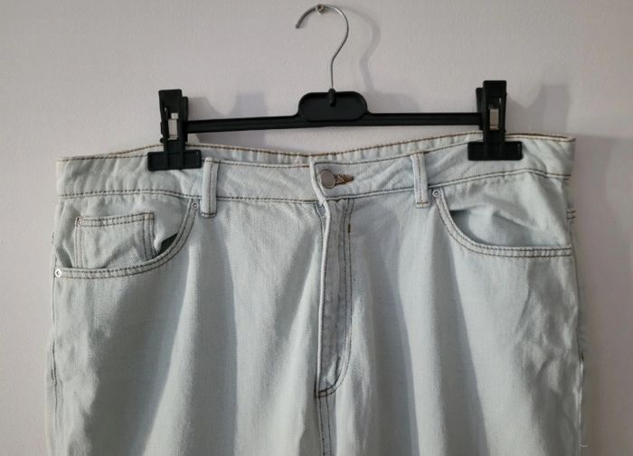 Très beau jeans boyfriend 
Camaïeu 
Taille 44

Neuf sans étiquette 🏷 - photo numéro 4