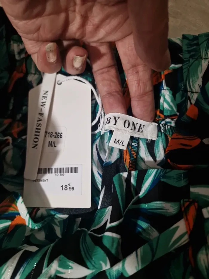 Pantalon large neuf - photo numéro 7