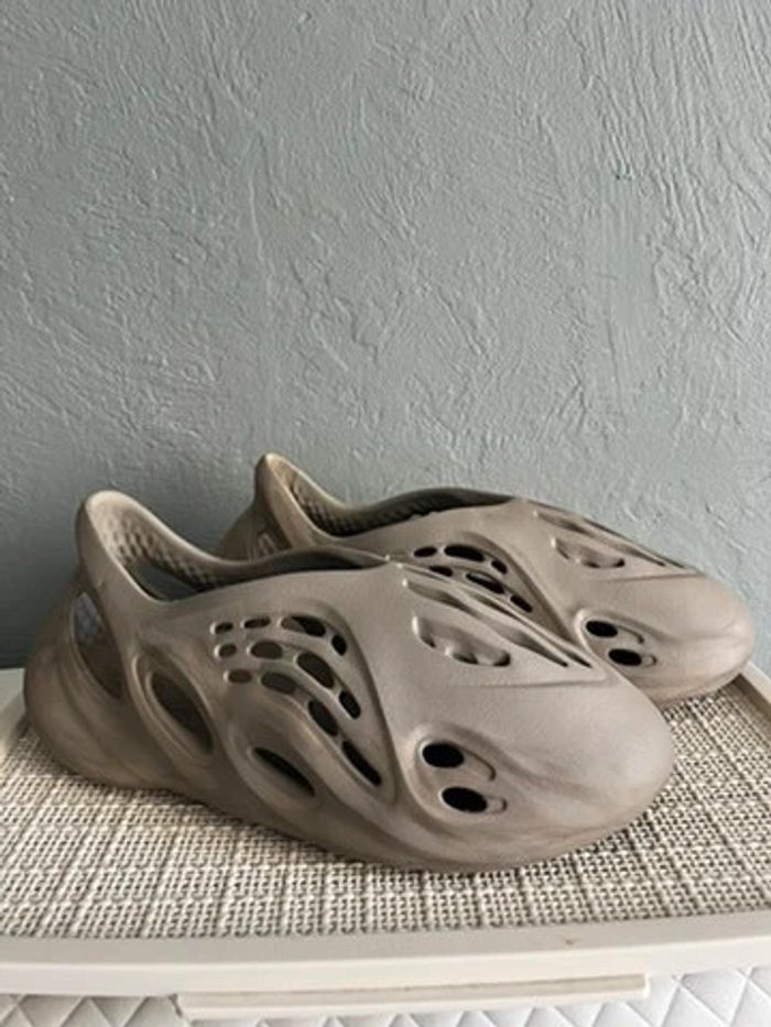 Adidas Yeezy Foam RNNR - photo numéro 2