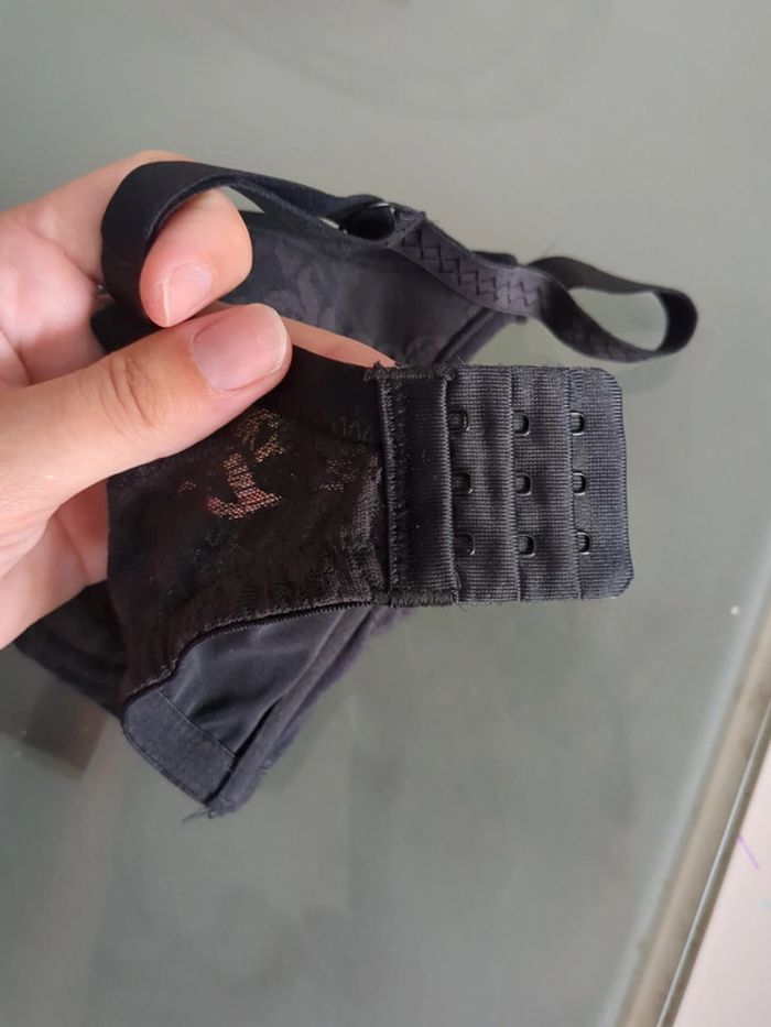 Soutien gorge d'allaitement noir avec armatures - photo numéro 3