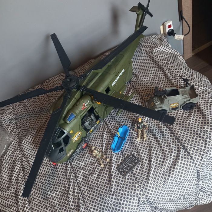 Soldier force mega hélicoptère