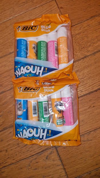 Lot tube de colle Bic