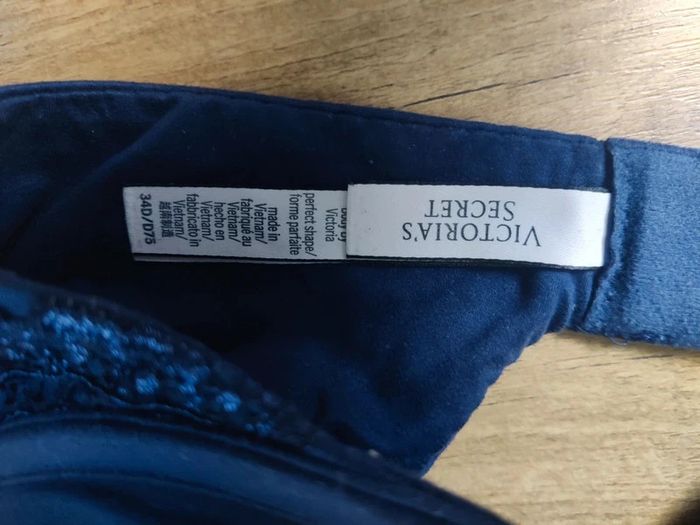 Neuf: magnifique soutien gorge Victoria’s Secret T 34D/D75 - photo numéro 3