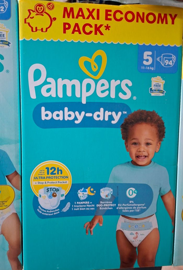 Carton couches pampers taille 5