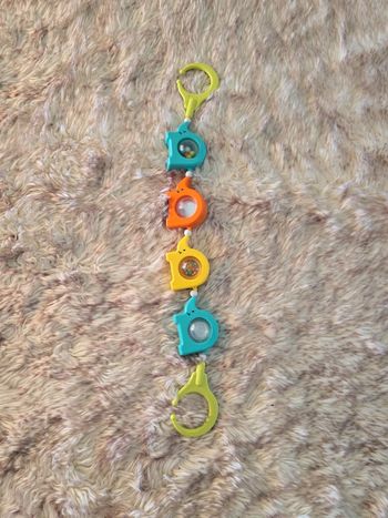 Accessoire d'éveil 4 éléphants colorés