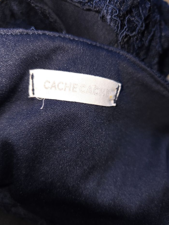 Robe Cache cache en dentelle bleu marine, taille 38, TBE - photo numéro 3