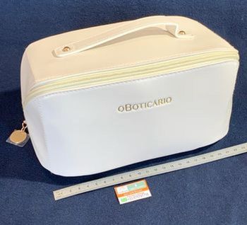 Necessaire porte cosmétiques OBoticário blanc