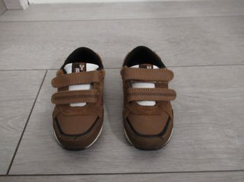 Chaussures baskets marrons à scratch taille 23 Mayoral