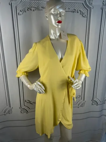 Robe courte Jaune SAAJ T3 / L neuve