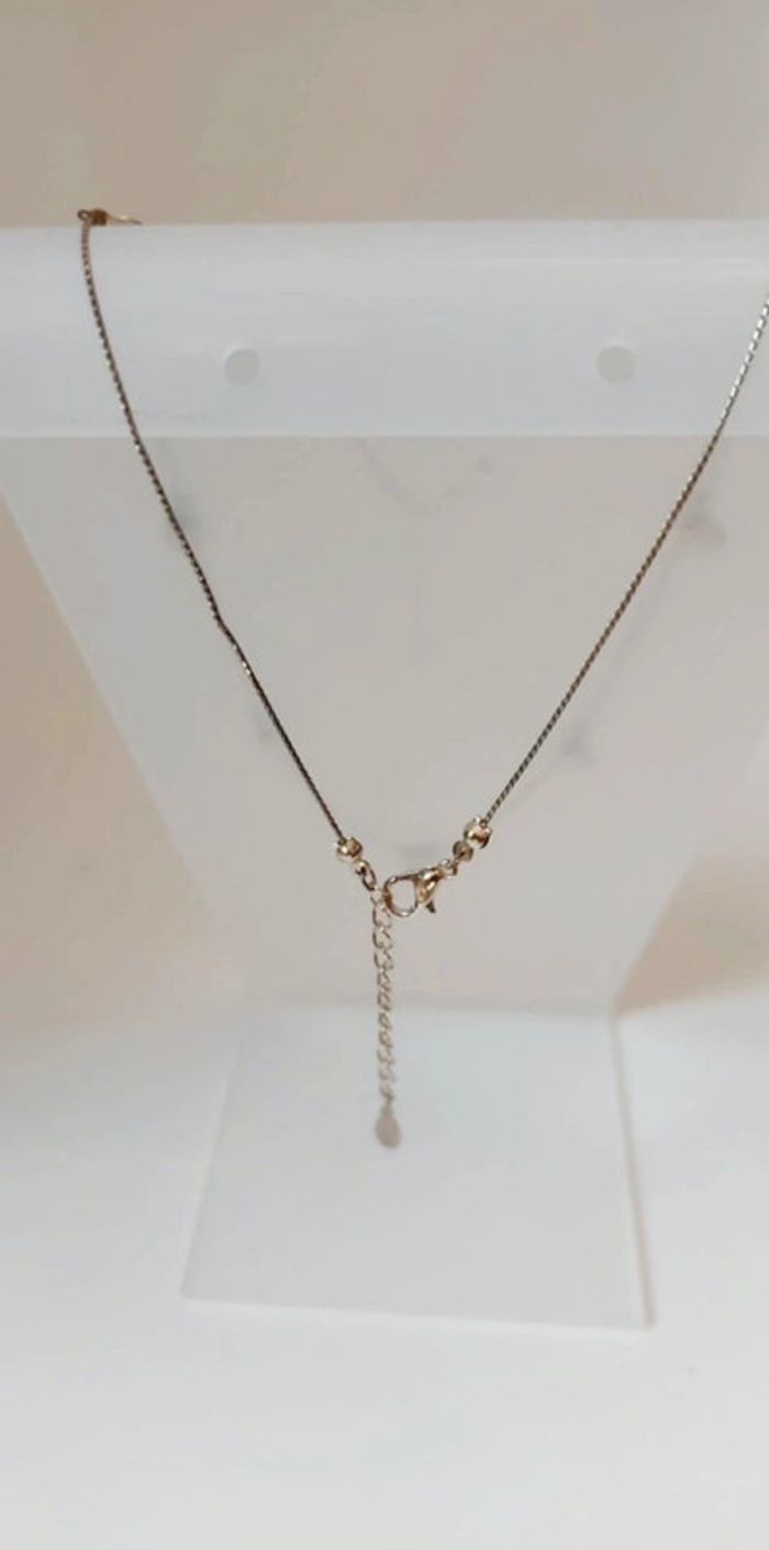 Ensemble boucles d'oreilles pendantes dorées et collier doré pampille - photo numéro 4
