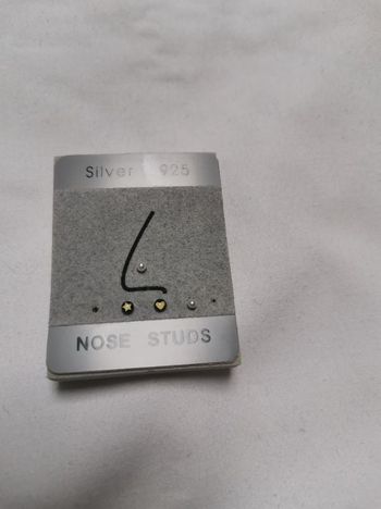 Lot 4 piercing nez
