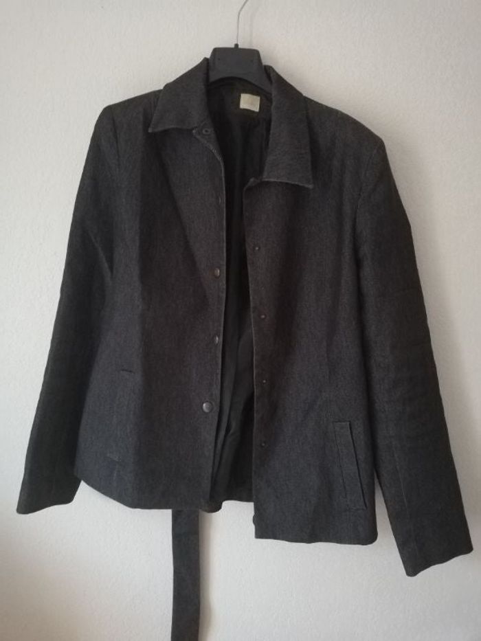 Veste demi-saison t. 38 Camaïeu bleu marine style denim.