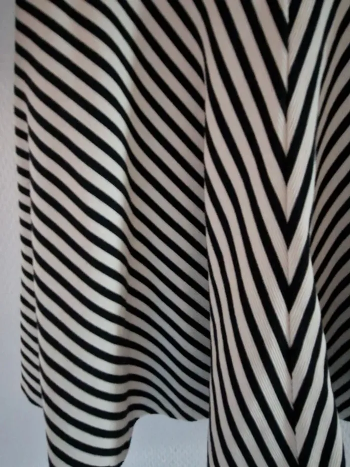 robe zara fille M 16-17ans - photo numéro 2