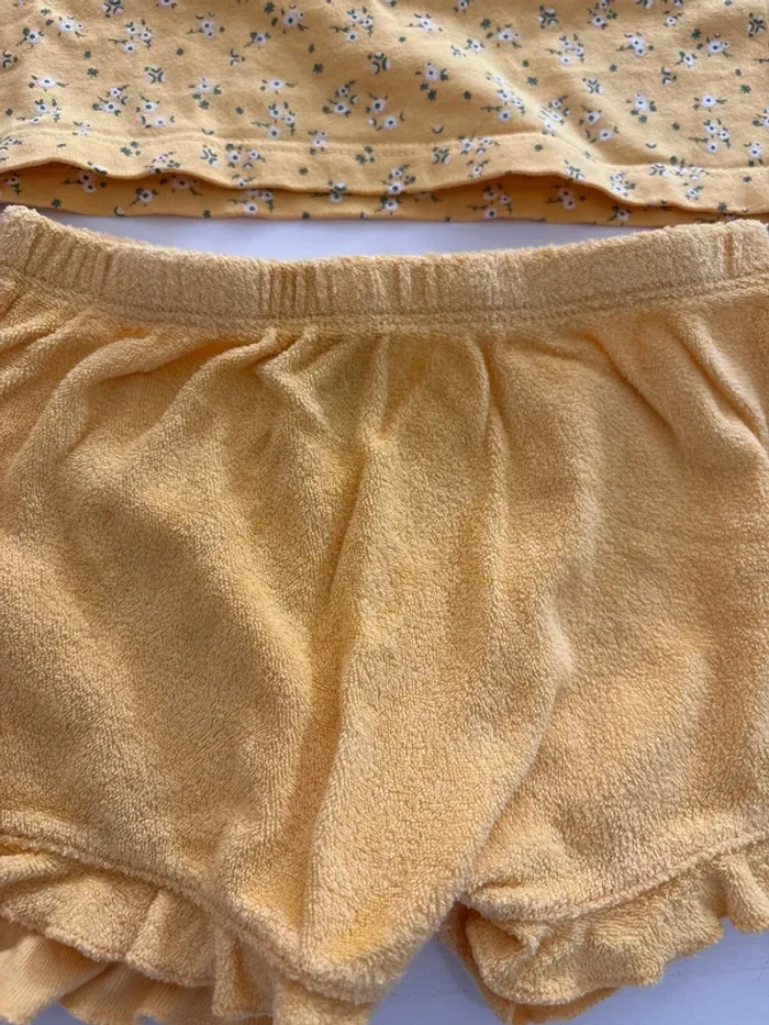 Pyjama jaune à fleurs - photo numéro 2