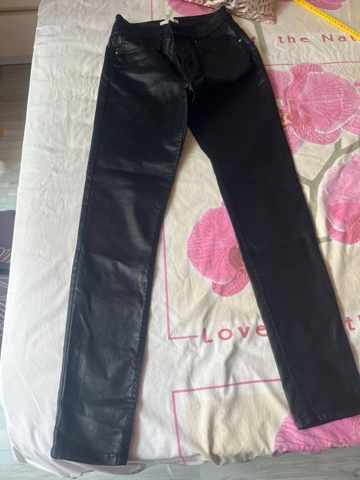 Jeans enduit - photo numéro 3