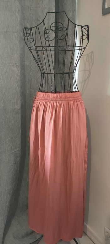 Jupe longue fendue effet satin 