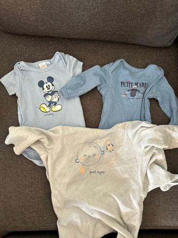 Lot 2 body 1 pyjama