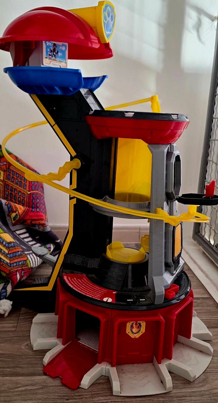 spin master Pat patrouille Playset Quartier Général Mighty Pups