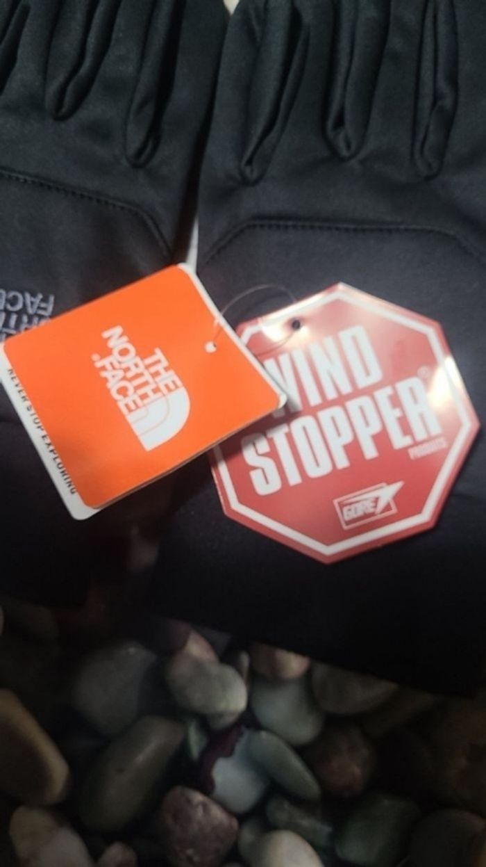 Gant the north face waterproof et WINDSTOPPER - photo numéro 9