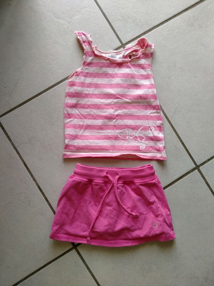 Joli petit ensemble été jupe short et débardeur. Bébé 6 mois