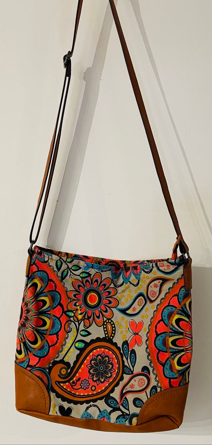 Sac Bandoulière textile et imitation Cuir Artisanale acheté en Guadeloupe - photo numéro 7