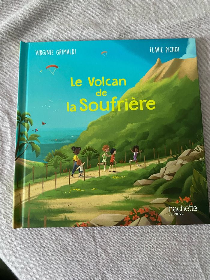 Livre « le volcan de la soufrière »