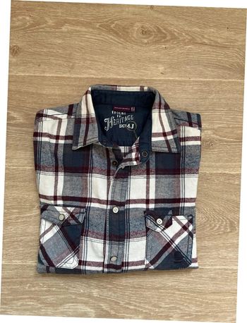 Chemise à carreaux sergent major 12 ans en très bon état