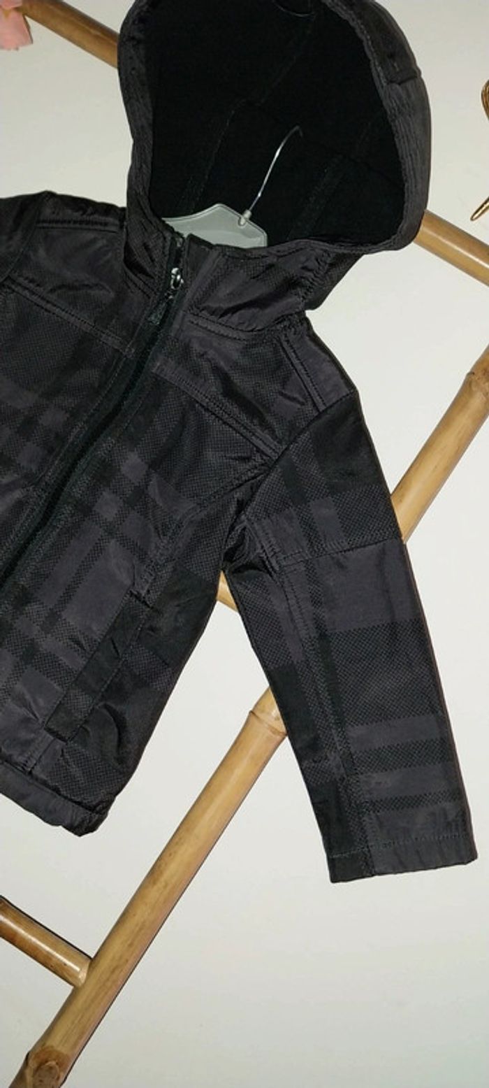 Manteau / Blouson noir intérieur polaire état neuf Taille 2 ans - photo numéro 4