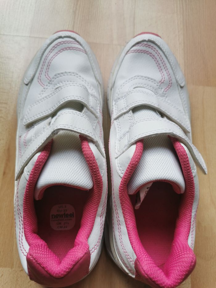 BASKETS FILLE T35 NEUVES - photo numéro 3