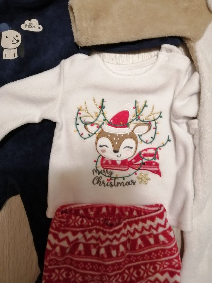 Lot 3 pyjamas 9 mois - photo numéro 2