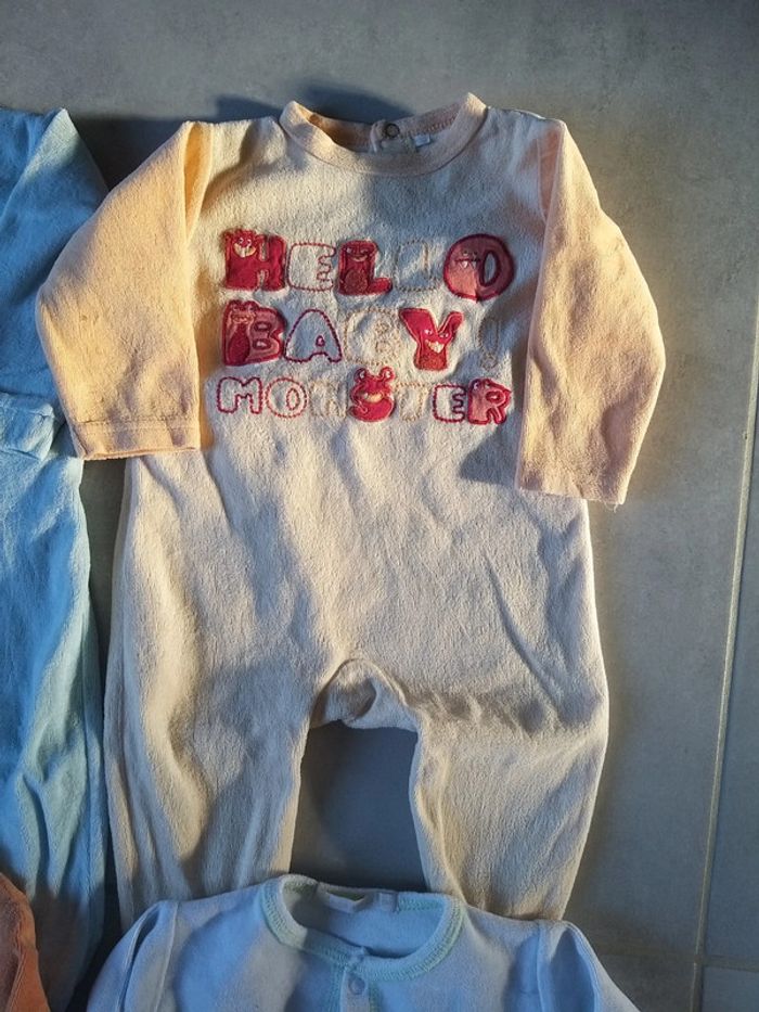 Lot de 4 pyjamas en 6 mois - photo numéro 4