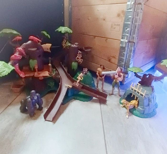 Disney Heroes héros tarzan Disney arbre tree maison house treehouse famosa figurine Playset figura - photo numéro 2