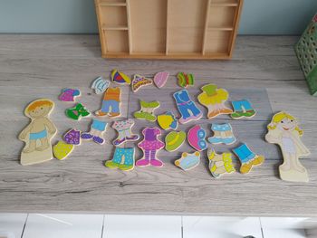 Jeu d'habillage en bois