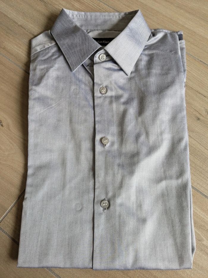 Chemise argentée avec effet violet Calvin Klein 37