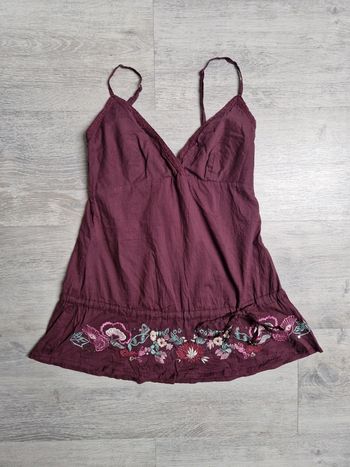 Débardeur Kiabi violet taille 36 mais convient à un 34 neuf