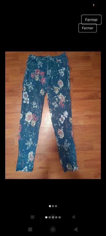 Pantalon à fleurs
