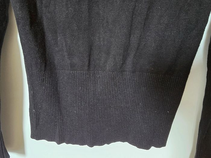 Pull noir - photo numéro 7