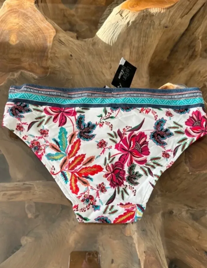 Bas de maillot de bain Etam neuf femme blanc fleurs - photo numéro 5