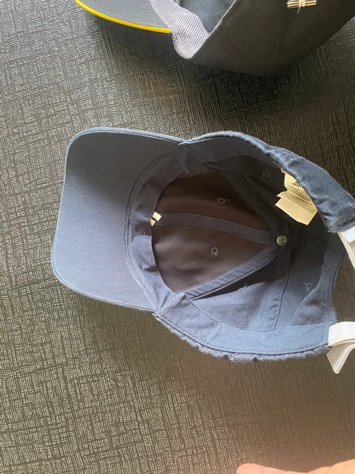 Lot de 2 casquettes Adidas Taille réglable Excellent état - photo numéro 10