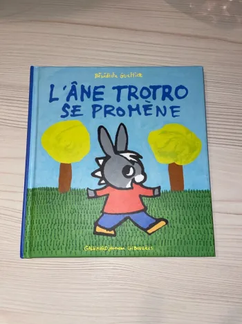 L’âne Trotro se promène neuf