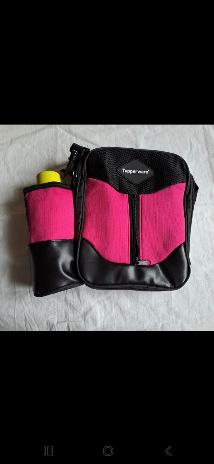 Sac isotherme Tupperware et sa bouteille